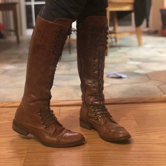 Charles David Regimented Boots - Picture 3 of 4